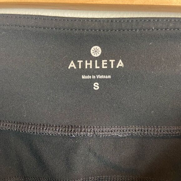 Athleta Kickbooty Capri Pants - Picture 8 of 8